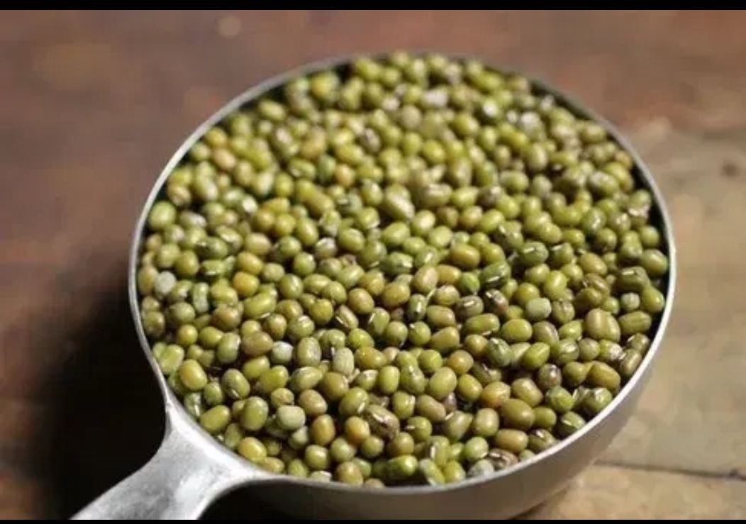Moong sabut 