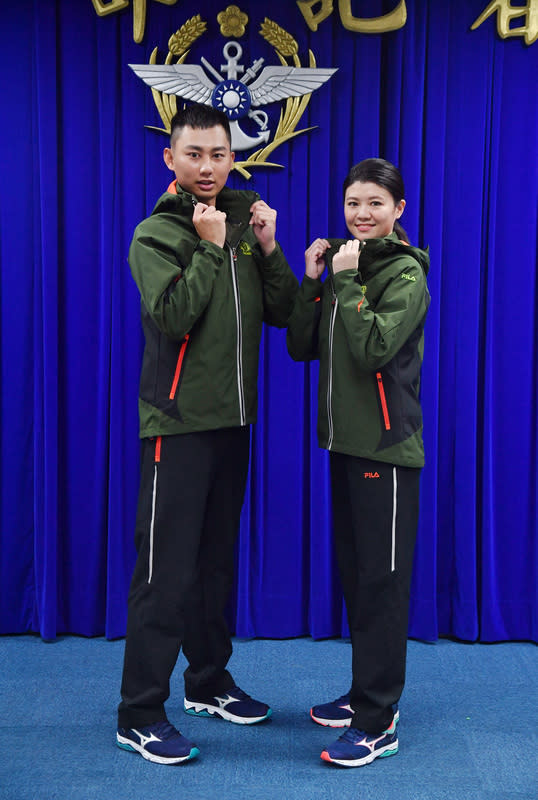 [問卦] 北臉的外套太貴了吧==